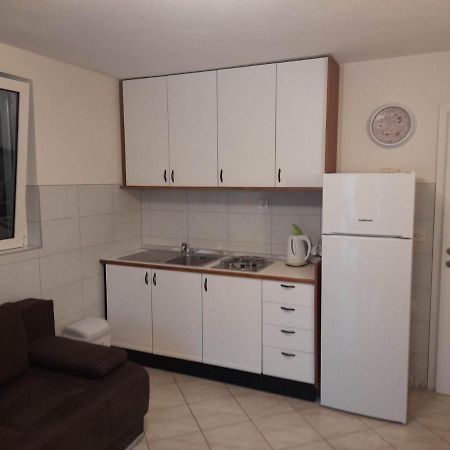 Franko Apartmani Zambratija  Ngoại thất bức ảnh