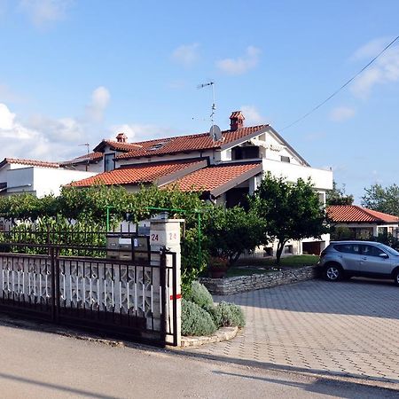 Franko Apartmani Zambratija  Ngoại thất bức ảnh
