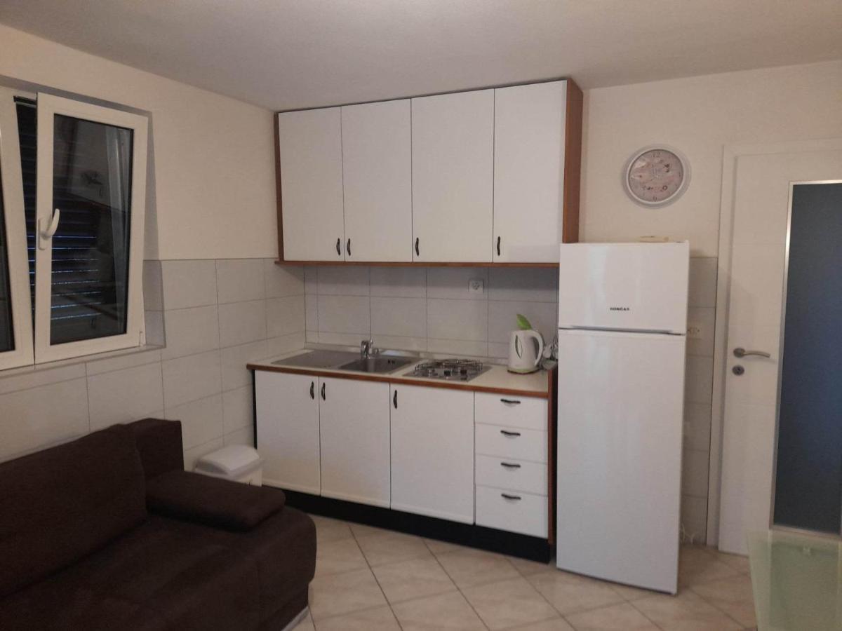 Franko Apartmani Zambratija  Ngoại thất bức ảnh
