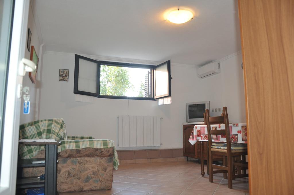 Franko Apartmani Zambratija  Ngoại thất bức ảnh