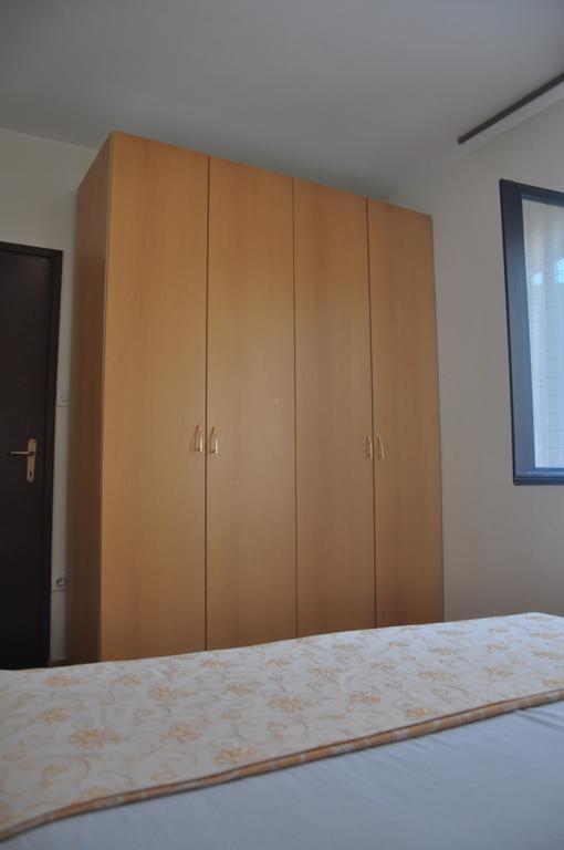 Franko Apartmani Zambratija  Ngoại thất bức ảnh