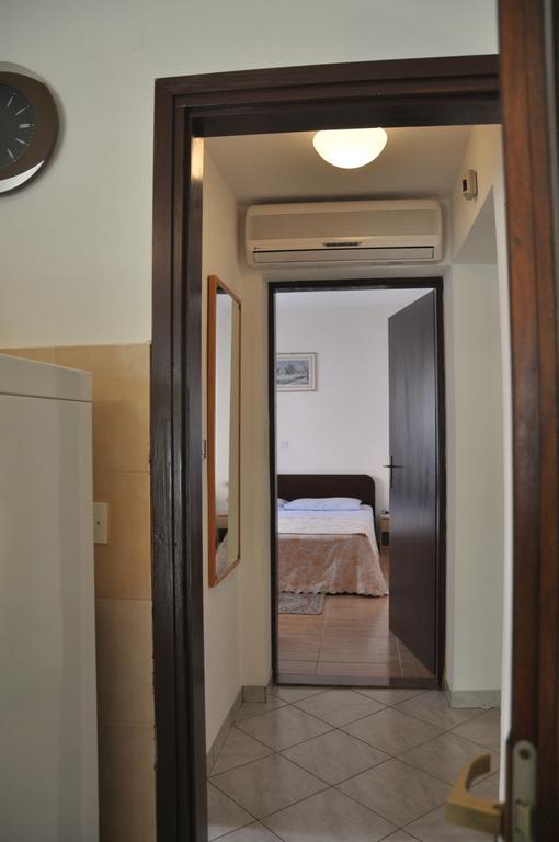 Franko Apartmani Zambratija  Ngoại thất bức ảnh