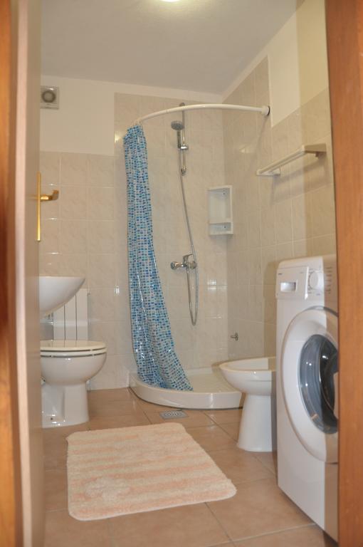 Franko Apartmani Zambratija  Ngoại thất bức ảnh