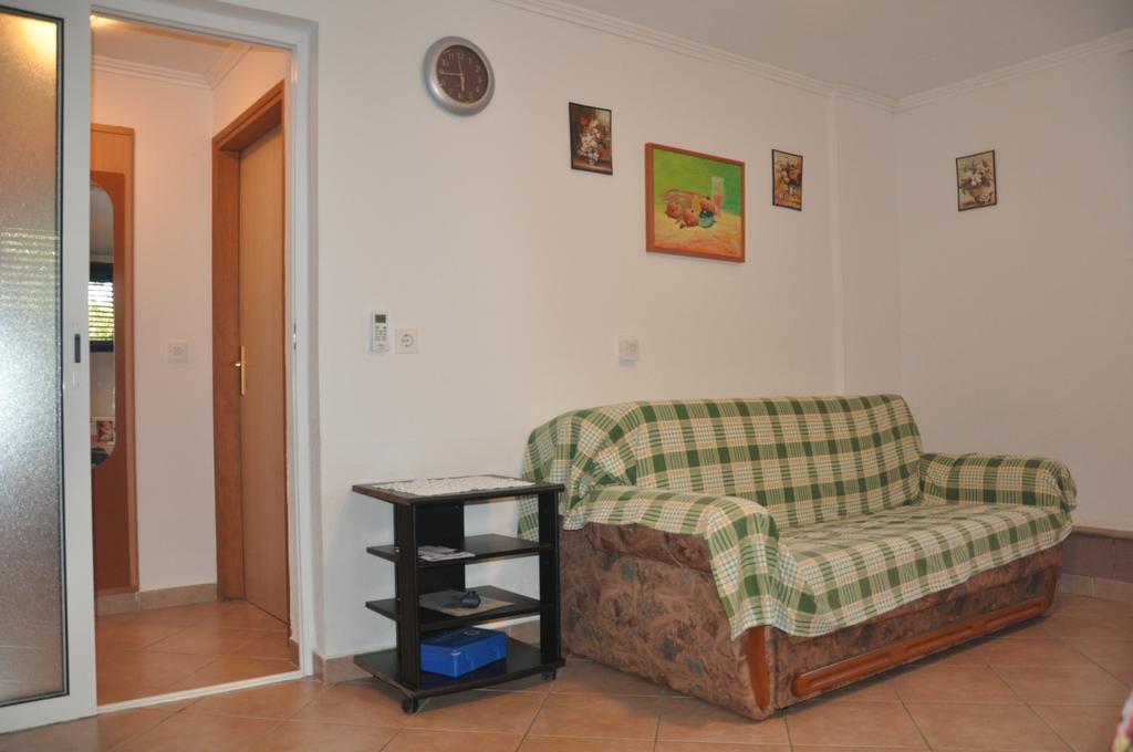 Franko Apartmani Zambratija  Ngoại thất bức ảnh